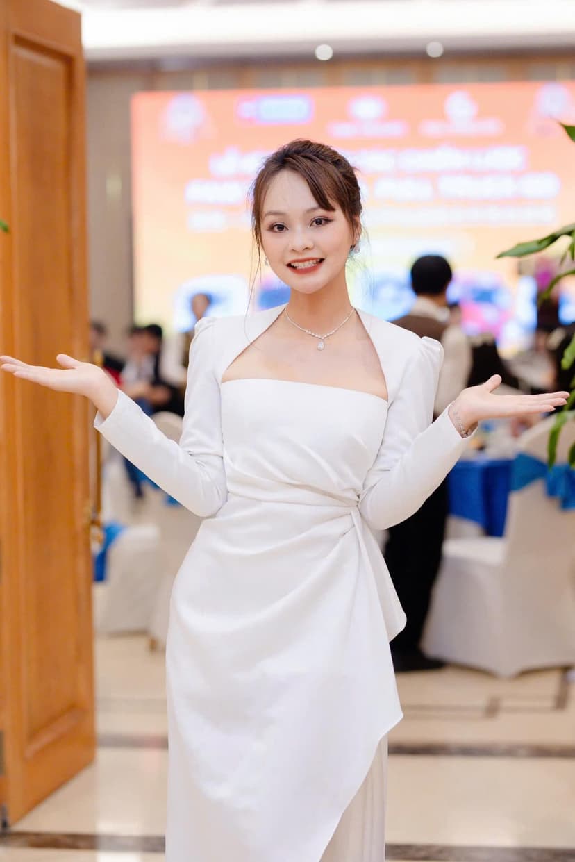 MC Bích Thủy - Giảng viên chuyên nghiệp