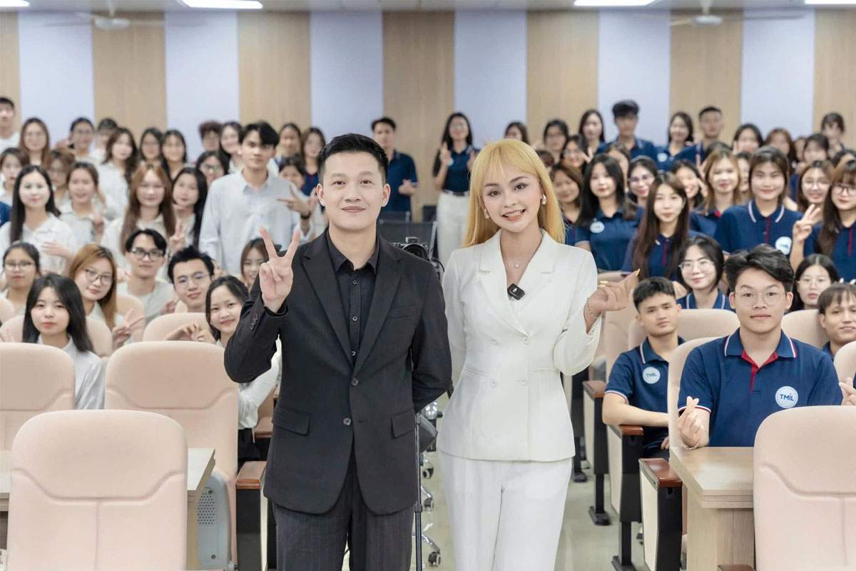 MC Bích Thủy - Ảnh 8